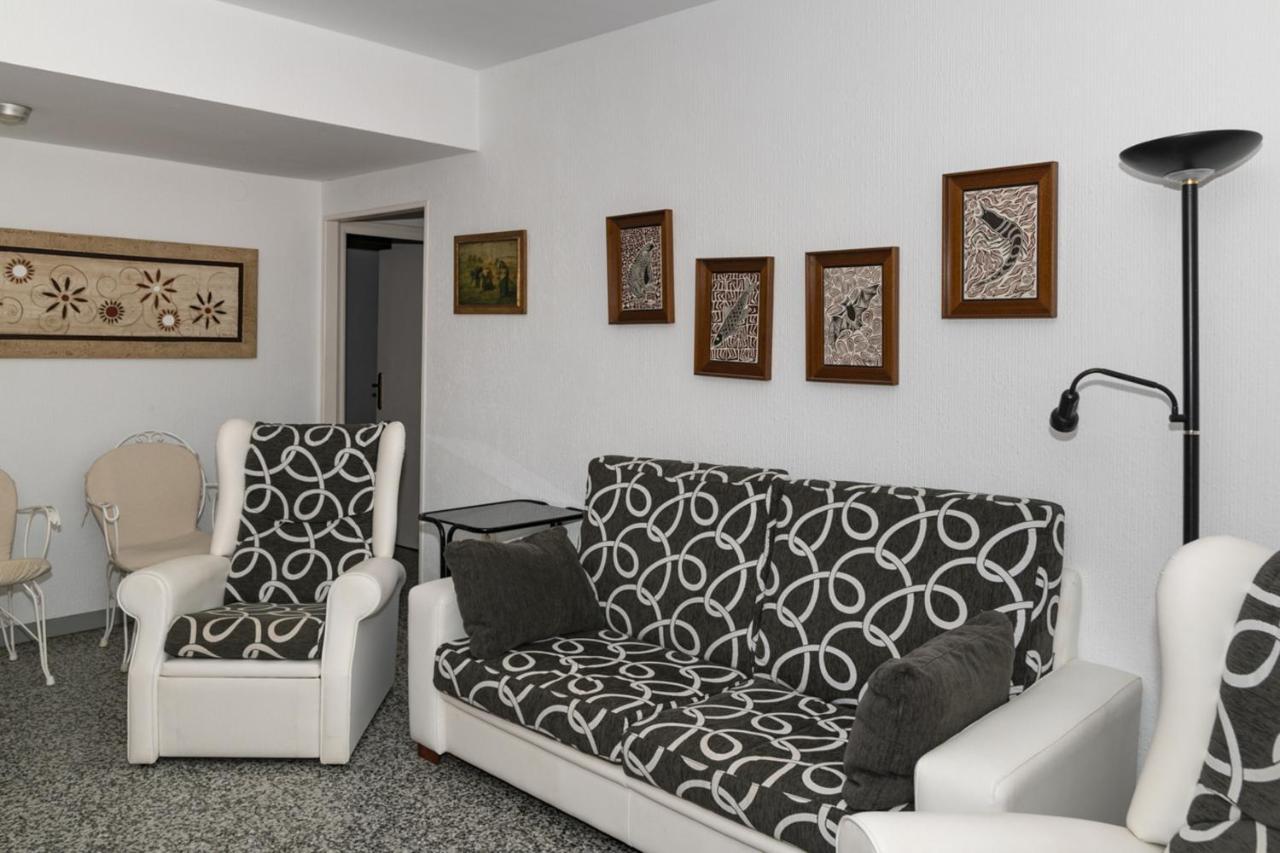 Estrella, 2º-10 Apartment Кулера Екстериор снимка